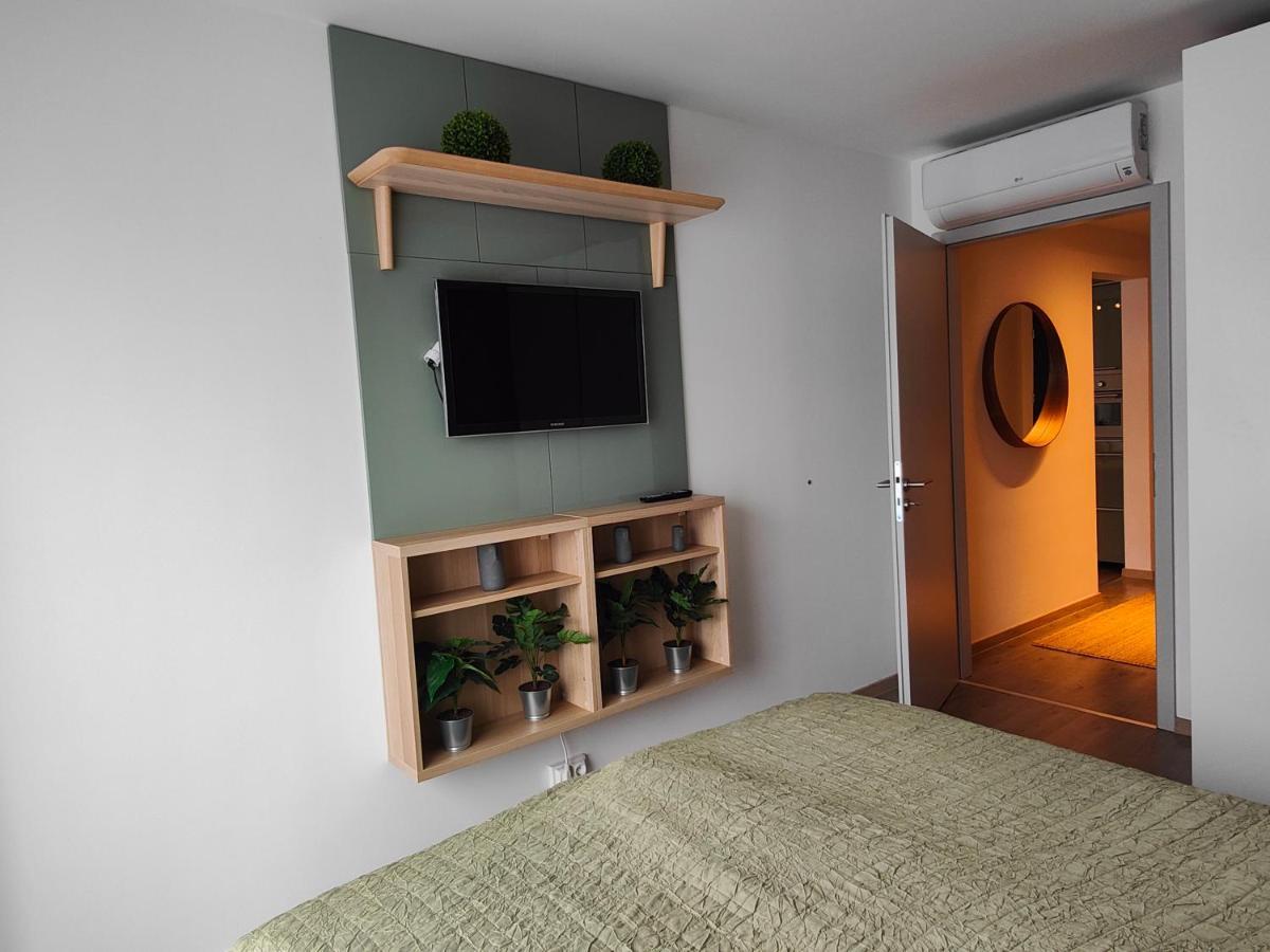 Beachfront Paradise Ezuest Panorama Lakeview Apartment With Panoramic Terrace Siófok Exterior foto